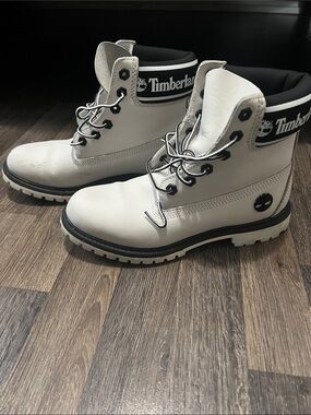 Timberland White and Black Leather Ankle Boots